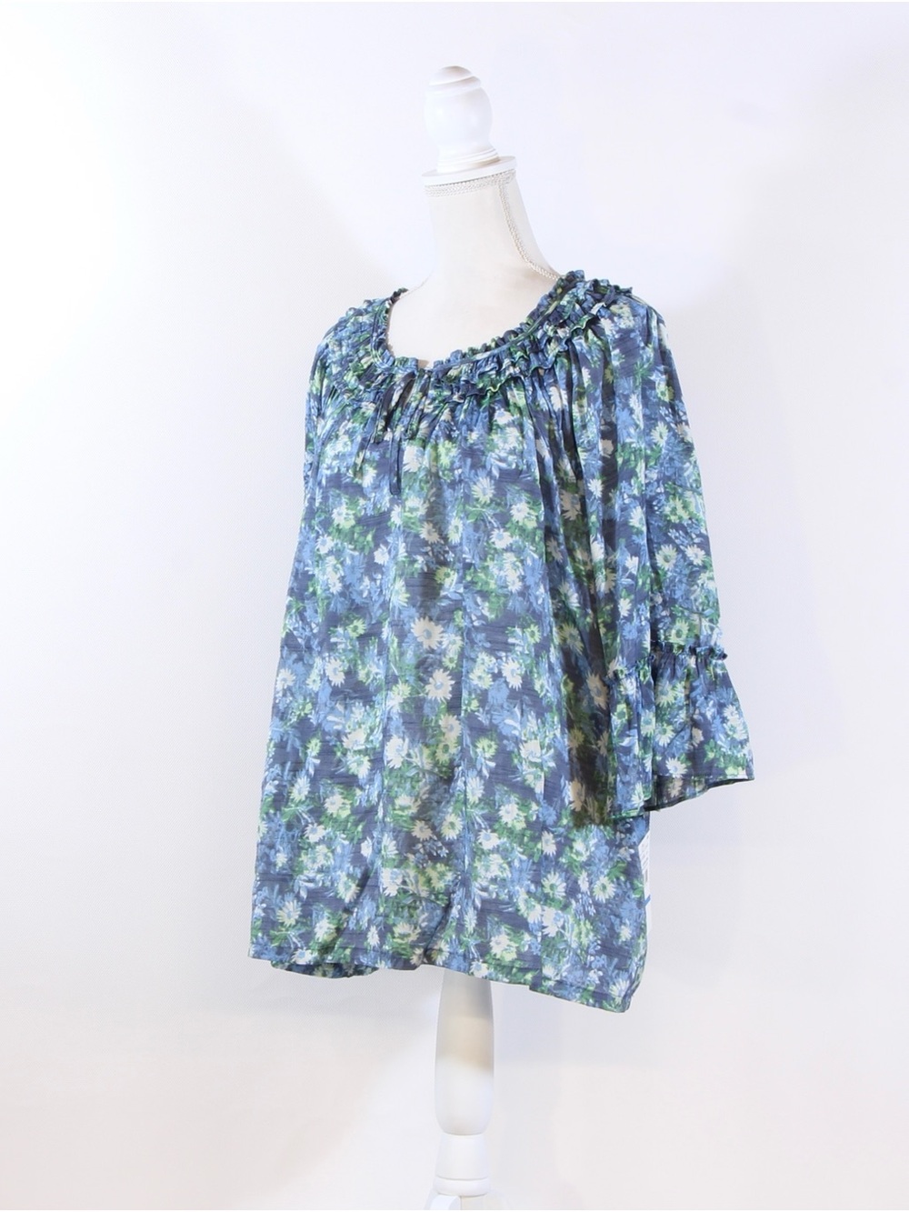 Skye's the Limit Sky Sea Blue and Green Floral Top NWT